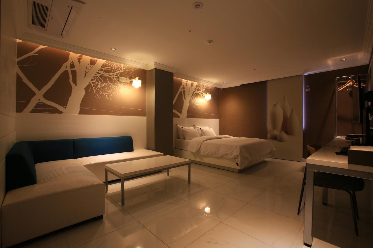 Gram Hotel Namyangju Экстерьер фото